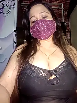 Snapshot of albelasummi702 chatting on 02.27.26 albelasummi702 online show from 02.27.26