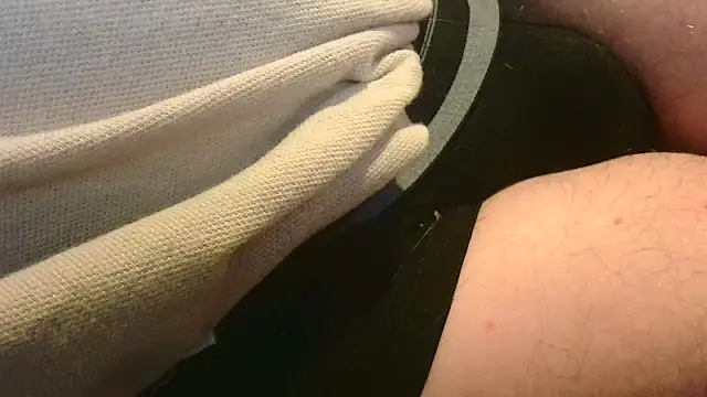 Snapshot of T0Yforeskin chatting on 07.04.26 T0Yforeskin online show from 07.04.26