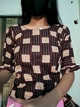 Raya-Moni online show from 11.14.25