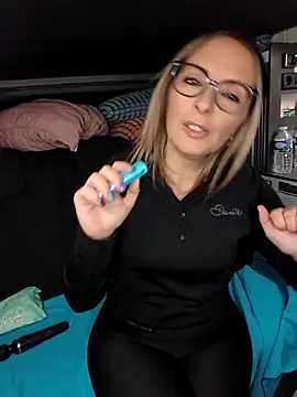 Jade Emeraud online show from 12.02.25