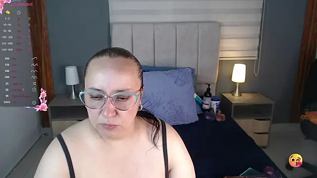 Natasha26  online show from 10.25.25