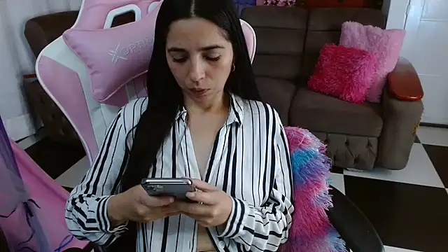 Snapshot of kendall_all4u chatting on 02.02.26 kendall all4u online show from 02.02.26