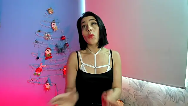 AdelleLennox cg online show from 12.21.24