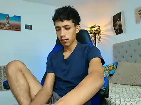 Snapshot of Ostin18hot chatting on 11.26.25 Ostin18hot online show from 11.26.25