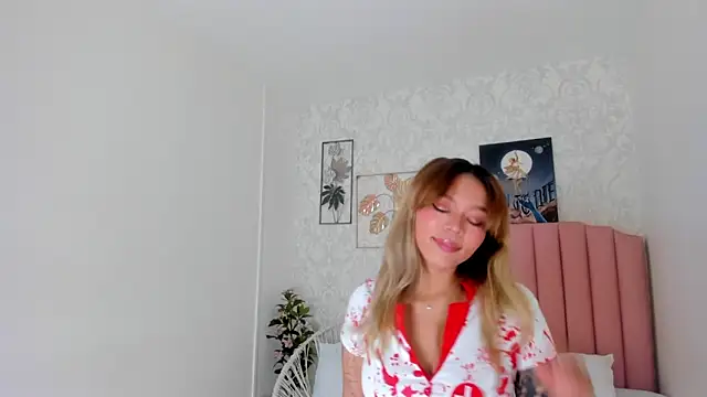 Adria ross online show from 10.31.25