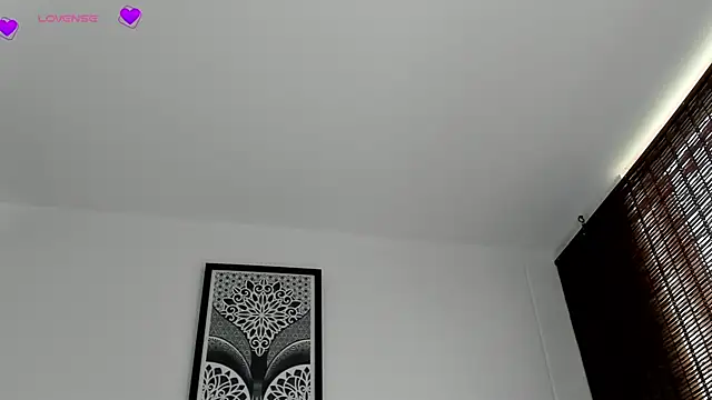 VeronicaTonu online show from 11.14.25