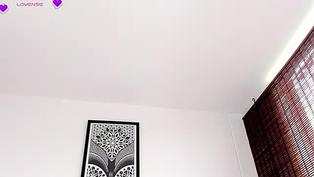 VeronicaTonu online show from 11.15.25