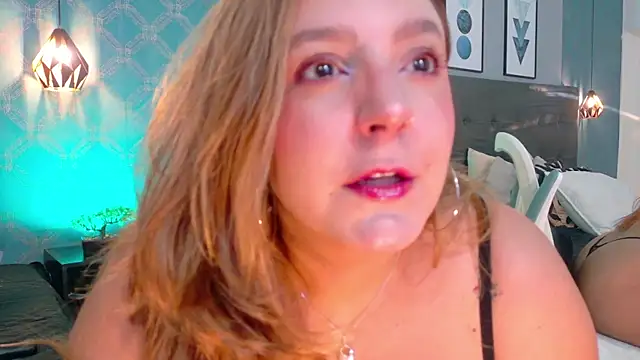 AmbarRoberts  online show from 03.31.26