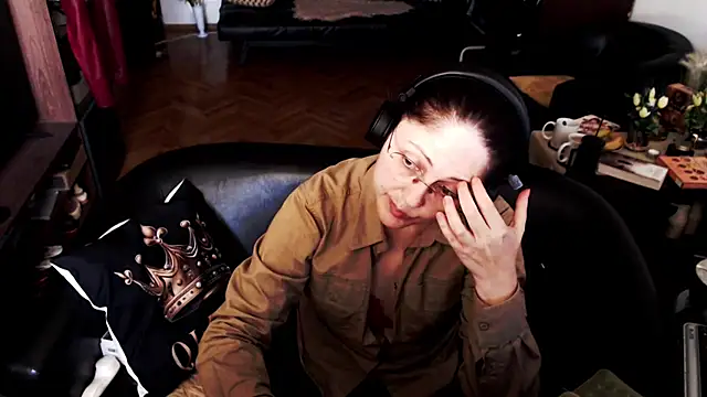 Snapshot of Imperatriza chatting on 04.26.26 Imperatriza online show from 04.26.26
