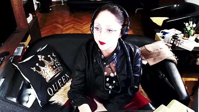 Snapshot of Imperatriza chatting on 04.29.26 Imperatriza online show from 04.29.26