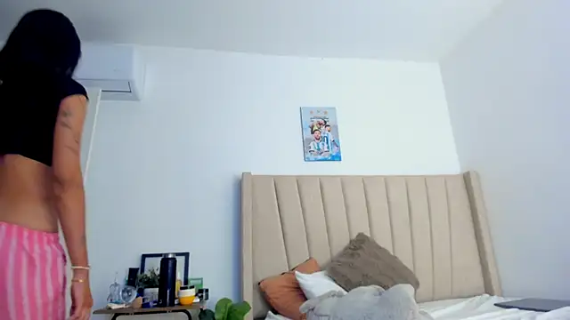 Mady-Edwards online show from 02.25.26