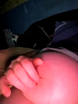 Snapshot of poussychats chatting on 09.29.25 poussychats online show from 09.29.25