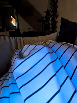 Snapshot of poussychats chatting on 10.29.25 poussychats online show from 10.29.25