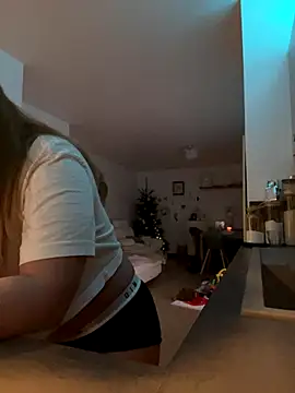 Snapshot of lyajoliee chatting on 01.06.26 lyajoliee online show from 01.06.26