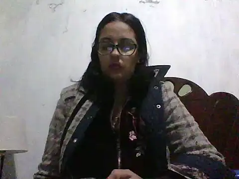 Samanthat33 online show from 12.30.24