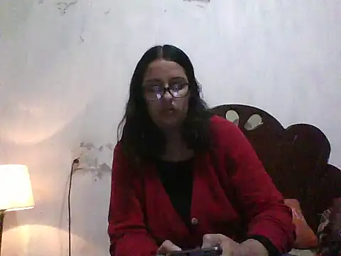 Samanthat33 online show from 02.25.25