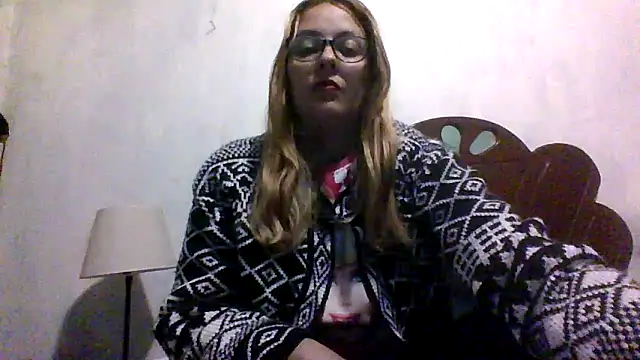 Samanthat33 online show from 11.17.25