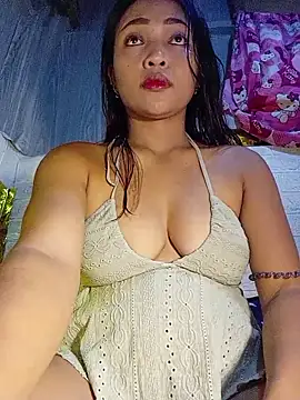 Snapshot of prettybella4u chatting on 06.18.26 prettybella4u online show from 06.18.26