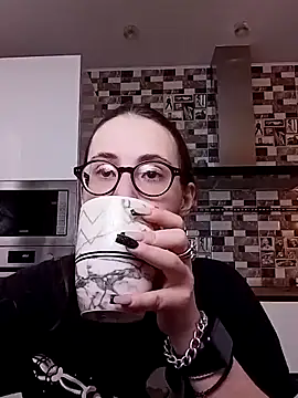 Snapshot of MartiniiSelenna chatting on 01.21.25 MartiniiSelenna online show from 01.21.25