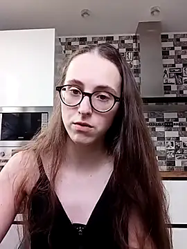Snapshot of MartiniiSelenna chatting on 02.05.25 MartiniiSelenna online show from 02.05.25
