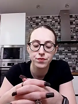 Snapshot of MartiniiSelenna chatting on 02.06.25 MartiniiSelenna online show from 02.06.25