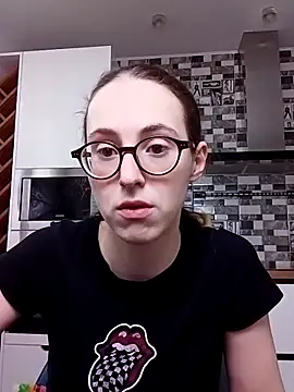 Snapshot of MartiniiSelenna chatting on 02.08.25 MartiniiSelenna online show from 02.08.25