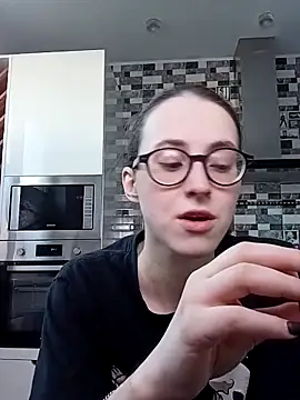 Snapshot of MartiniiSelenna chatting on 02.26.25 MartiniiSelenna online show from 02.26.25