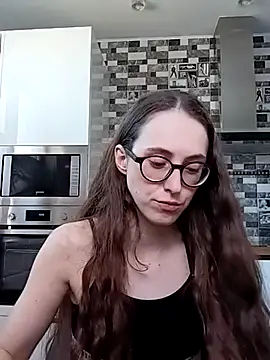 Snapshot of MartiniiSelenna chatting on 03.20.25 MartiniiSelenna online show from 03.20.25
