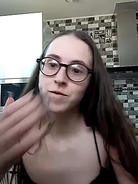 Snapshot of MartiniiSelenna chatting on 03.22.25 MartiniiSelenna online show from 03.22.25