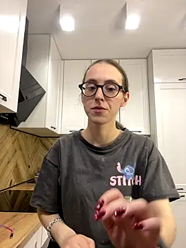 Snapshot of MartiniiSelenna chatting on 09.17.25 MartiniiSelenna online show from 09.17.25