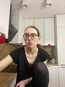 Snapshot of MartiniiSelenna chatting on 04.21.26 MartiniiSelenna online show from 04.21.26