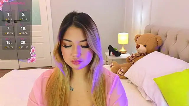 DaniellaMell online show from 09.19.25