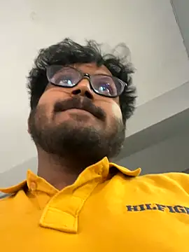 Snapshot of Yours_Teluguboii chatting on 10.10.25 Yours Teluguboii online show from 10.10.25