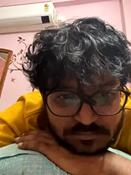 Snapshot of Yours_Teluguboii chatting on 10.12.25 Yours Teluguboii online show from 10.12.25