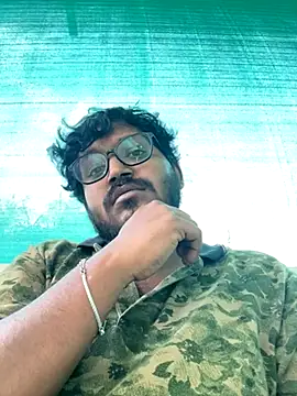 Snapshot of Yours_Teluguboii chatting on 10.14.25 Yours Teluguboii online show from 10.14.25