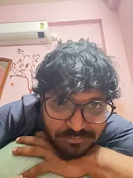 Snapshot of Yours_Teluguboii chatting on 10.15.25 Yours Teluguboii online show from 10.15.25