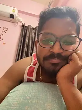 Snapshot of Yours_Teluguboii chatting on 10.22.25 Yours Teluguboii online show from 10.22.25