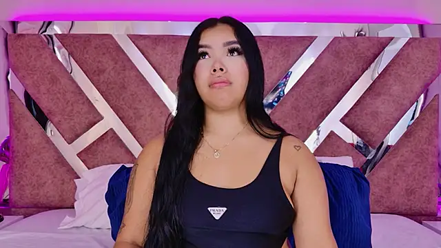 Snapshot of MarianaGarciaa__ chatting on 04.21.26 MarianaGarciaa online show from 04.21.26