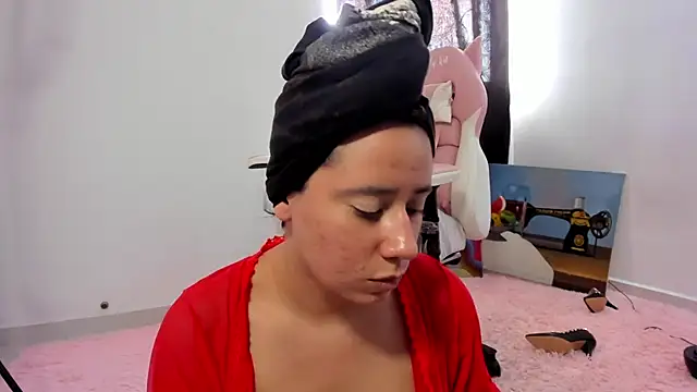 lovely kitt online show from 02.04.25