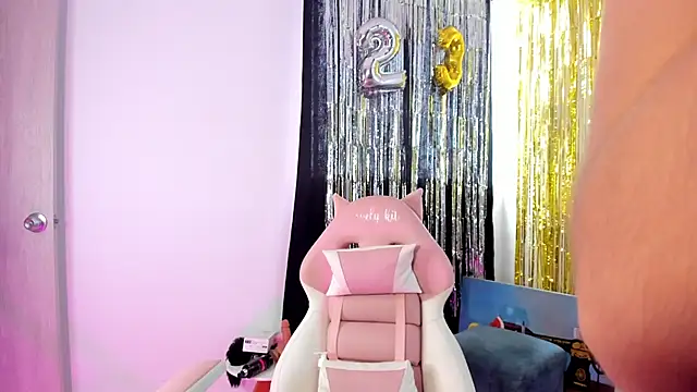 lovely kitt online show from 02.08.25