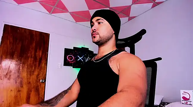Snapshot of Sebas-hott chatting on 01.25.25 Sebas-hott online show from 01.25.25
