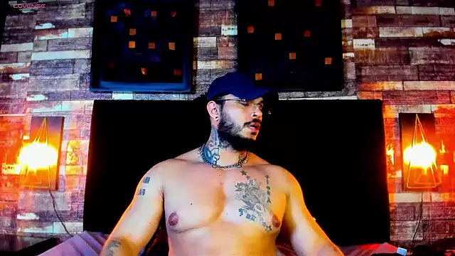 Van Velckan online show from 01.26.25