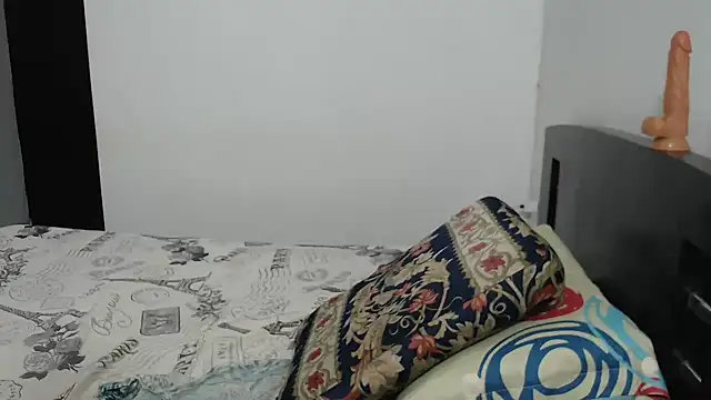 Snapshot of chocoboom4u chatting on 12.08.24 chocoboom4u online show from 12.08.24