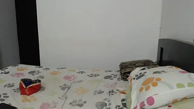 Snapshot of chocoboom4u chatting on 12.15.24 chocoboom4u online show from 12.15.24