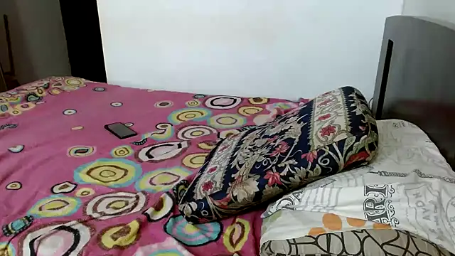 Snapshot of chocoboom4u chatting on 11.11.25 chocoboom4u online show from 11.11.25