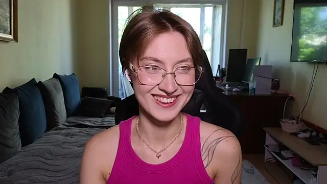 Snapshot of MalvinaBlum chatting on 06.18.26 MalvinaBlum online show from 06.18.26