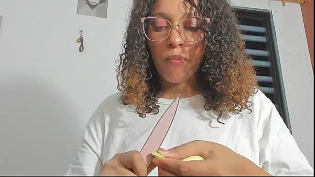 Ada gales  online show from 11.21.25