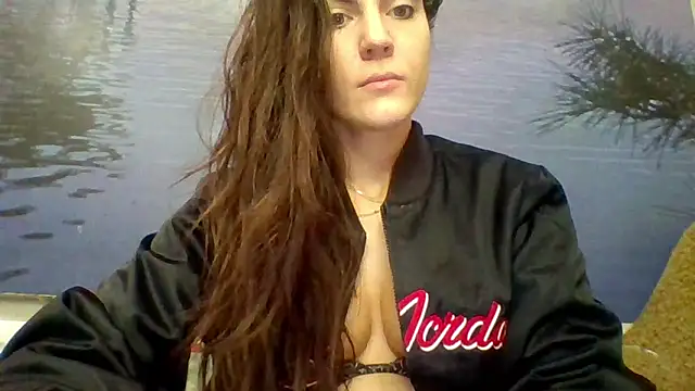 Snapshot of AliceTailor chatting on 03.18.26 AliceTailor online show from 03.18.26