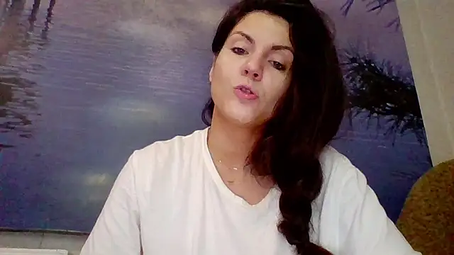 Snapshot of AliceTailor chatting on 05.22.26 AliceTailor online show from 05.22.26