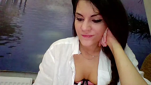 Snapshot of AliceTailor chatting on 05.28.26 AliceTailor online show from 05.28.26